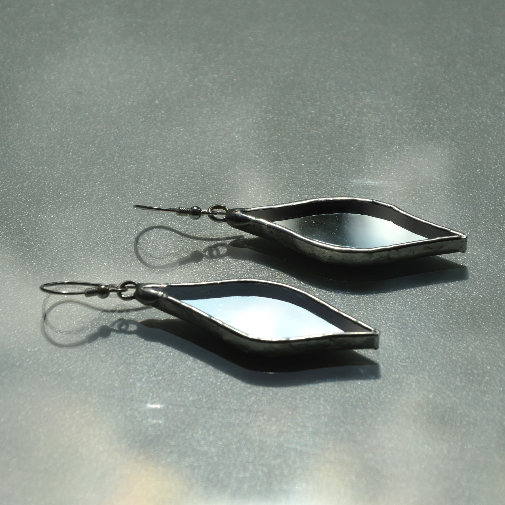 Veidrodiniai auskarai