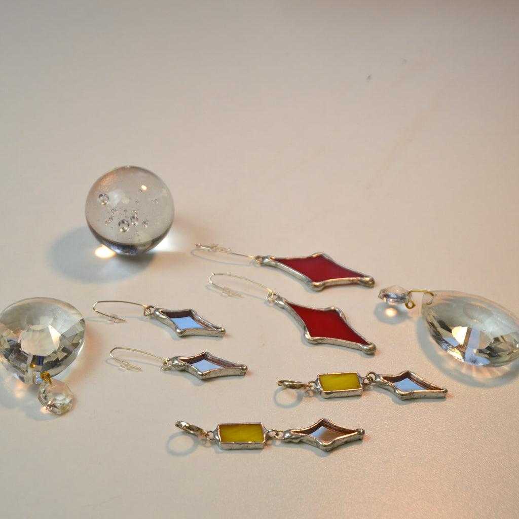 Dviejų dalių stiklo auskarai