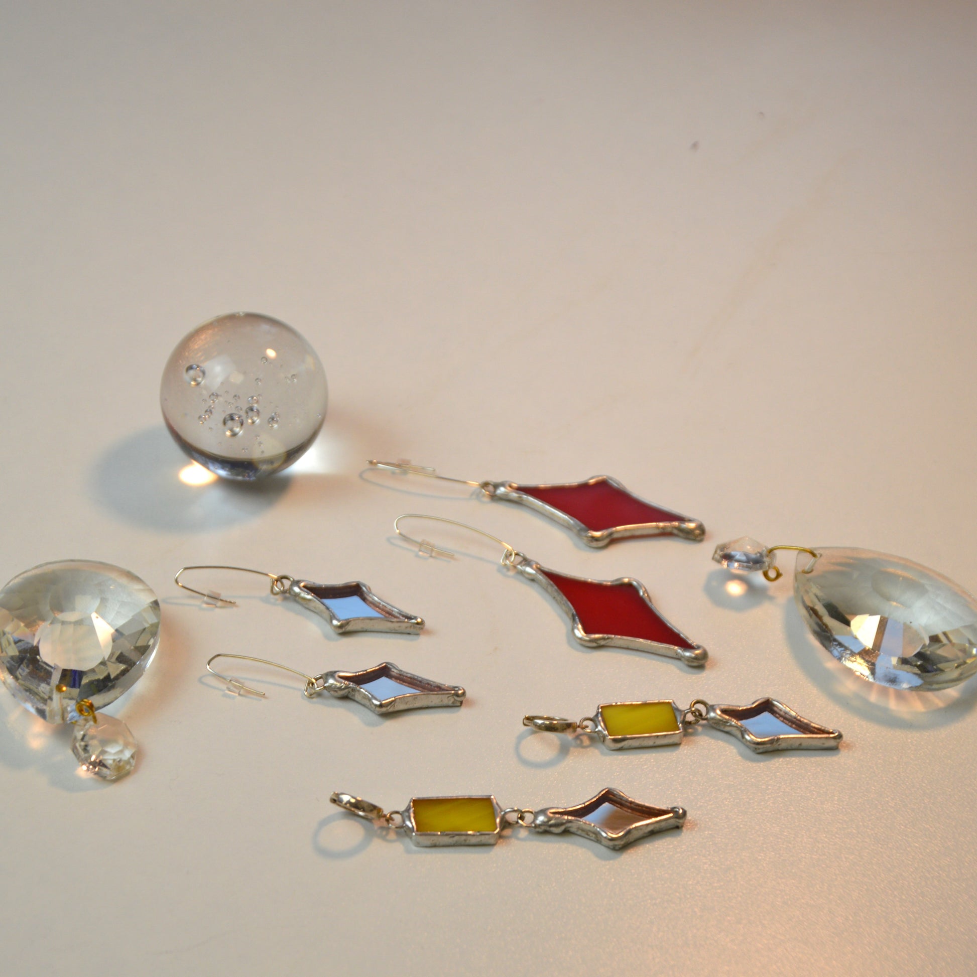 Dviejų dalių stiklo auskarai