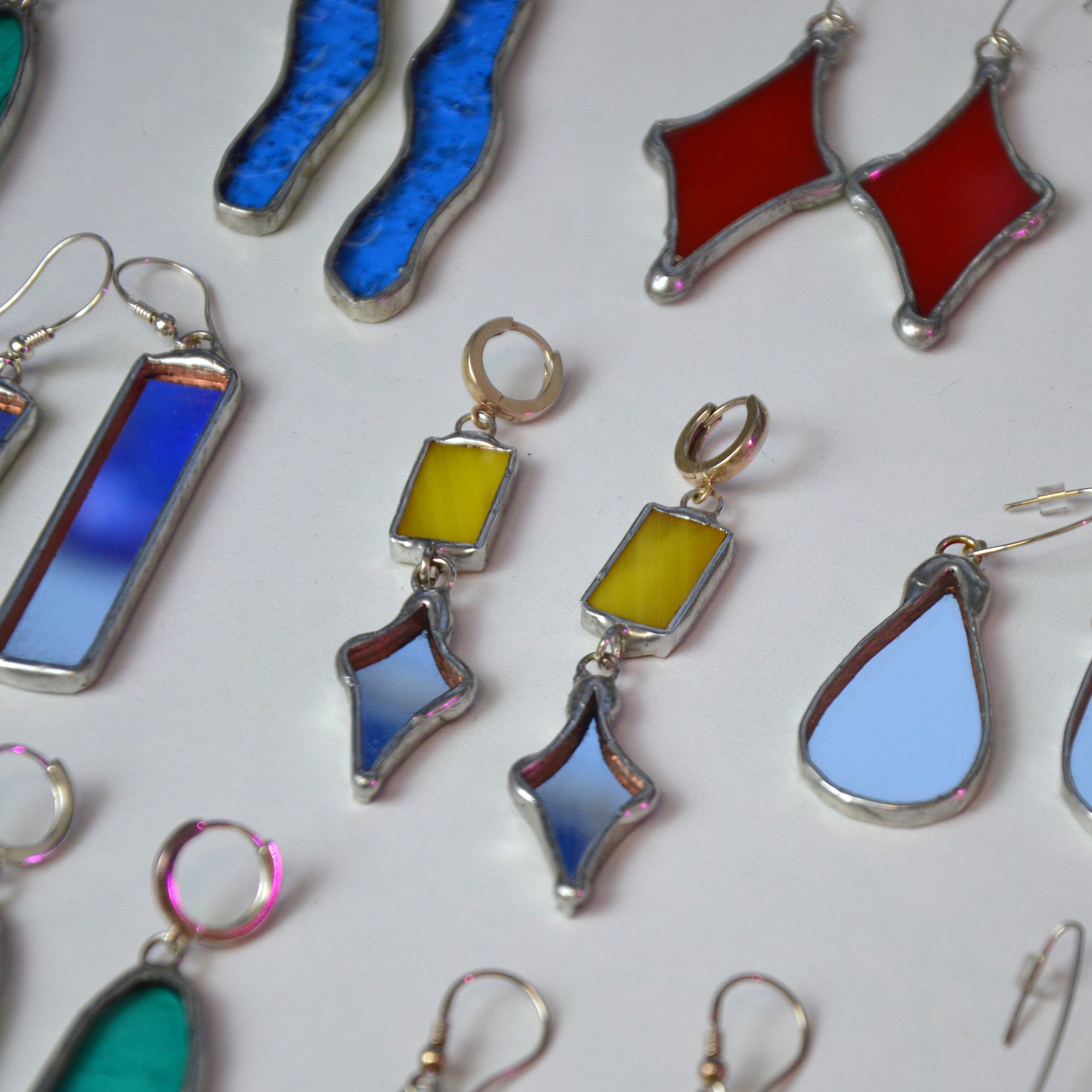 Dviejų dalių stiklo auskarai