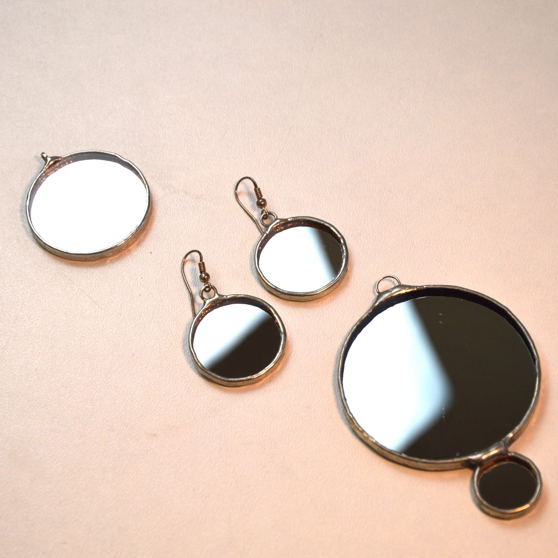 Apvalūs veidrodiniai auskarai